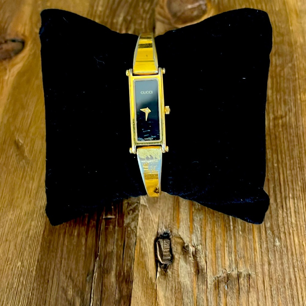 Gucci Vintage Gold Bangle Watch